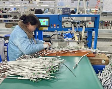 政协委员在行动 | 从“小舢板”到“民生港”——吴幼兵的“稳”与“进”