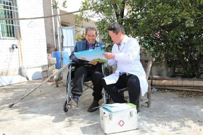 英山“80后”大学生村医徐宇轩——扎根深山践初心 行医六载暖民心