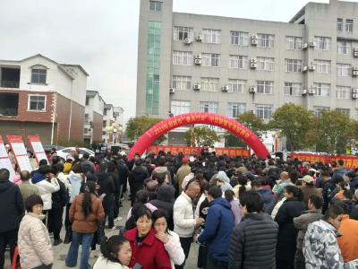 麻城市：马年春风送岗位 就业增收启新程