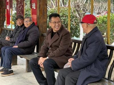 身边的榜样 | 这个社区书记，“咵”出个“示范样板”