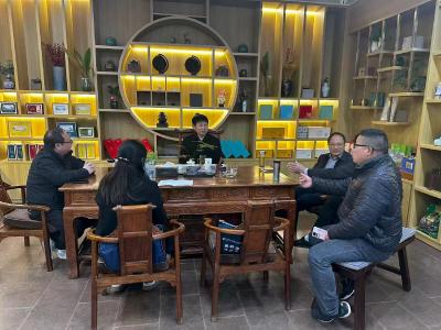 “采茶红娘”送工 惠企政策上门  ——英山精准服务护航春茶生产