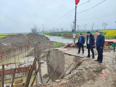 汛前“大体检” 织密“安全网”