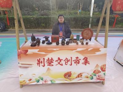 这位00后 “陶三代”，回乡守一窑传承