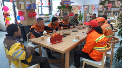 春节七天乐·驿站不打烊 ——英山县总工会暖心服务点亮户外工作者“幸福年”