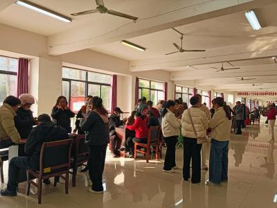 银龄逐梦再启航 黄冈市老年大学春季报名火热开启