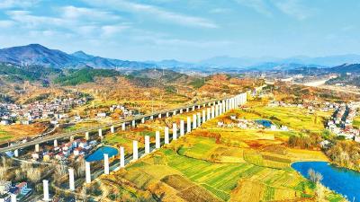阜黄高铁、宜常高铁等五大干线同步推进  武汉超“米”字型高铁网加速形成