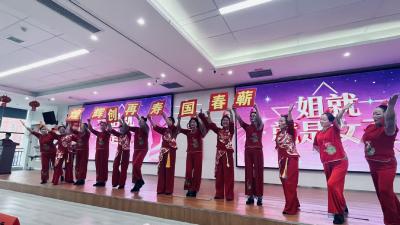 蕲春国寿开展“三八”妇女节晨操比赛