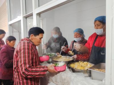 吃饭不要钱！每天100余人免费吃，黄州这个社区的“秘密”藏不住了