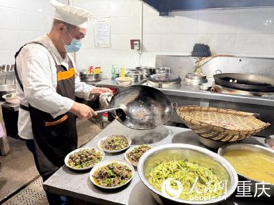 烟火小店藏大爱