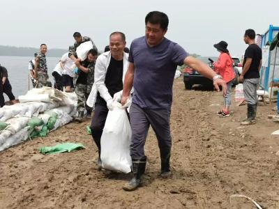 “实干书记”的人生答卷 | 祖孙三代守大堤