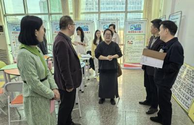 从“心”出发 聚力前行 市直学校心理教师在黄州中学集中教研