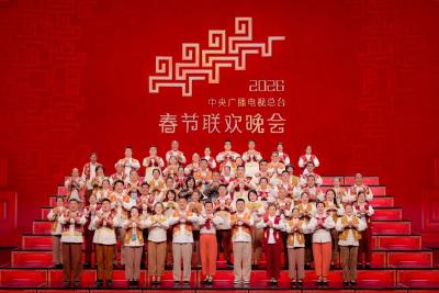 为了父老乡亲，把初心写在田野上——新农人胡秀兵从田埂走上央视春晚始末