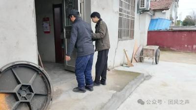 8.79万元“冻结款”压垮双残父子 民政干部奔波圆了低保梦