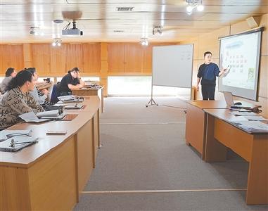 青年让国际中文教育更有温度