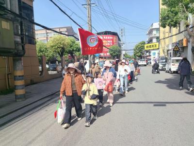 快乐劳动 致敬五一   ——龙感湖中心幼儿园大班开展幼小衔接主题活动