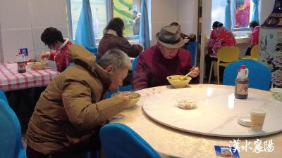 “小食堂”撬动“大民生”丨社区食堂守护幸福“食”光