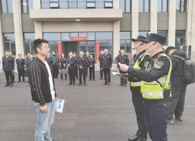 “合”出效能 “柔”出温度 “智”出精准 ——黄冈市交通运输综合执法服务能力加速提升观察