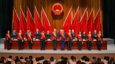 让“新”星闪耀大别山——从劳模名单看党委政府的“暖心导航”
