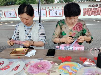    东湖街道这场公益活动，热闹又暖心！