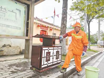 环卫老兵12年守护“橙色”初心