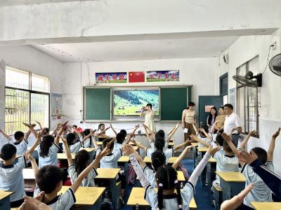 英山县毕昇小学红山校区课桌舞比赛舞动活力