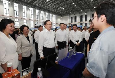 王忠林在武汉调研就业工作时强调 坚持把就业作为民生之本 持续促进就业质的有效提升和量的合理增长
