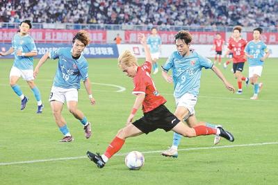 黄冈祥云队0：0战平十堰武当队