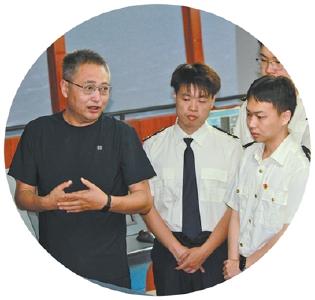 高校毕业生就业有哪些新趋势新变化？记者多地走访