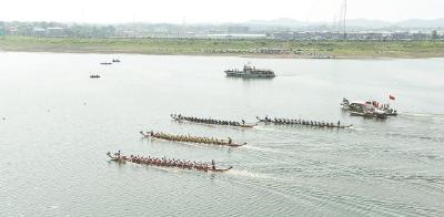 粽叶飘香 龙舟逐浪