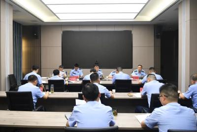 黄冈交警全面启动高考护航模式