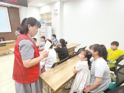 黄州区惠民社区开展未成年人防溺水安全教育活动