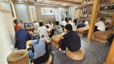 武当国际静修营启幕 20名外国游客共赴“问道养生”之旅
