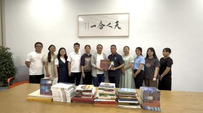 武当山特区开展武当文化和档案史志文化“六进”活动