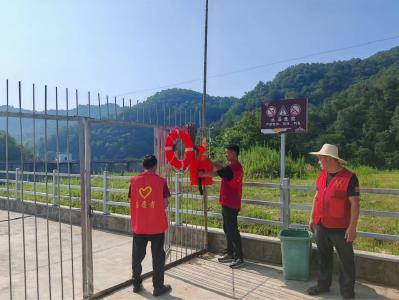 武当山瓦房河村织密防溺水“安全网”