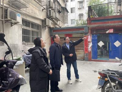 武当山人社局到社区开展安全排查与走访慰问活动