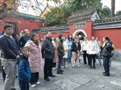 北京市思政骨干教师走进武当山开展研修活动