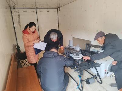 市农机服务中心督导武当山农机化重点工作