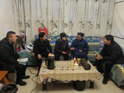 武当山道教协会走访慰问困难群众