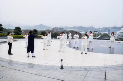 喜迎“首个国际太极拳日 ”  泰国旅游达人团探秘武当山