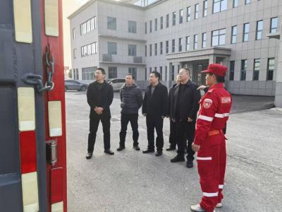 省市调研组到武当山航空护林站  调研航空应急救援工作