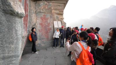 安徽千人旅行团问道武当山