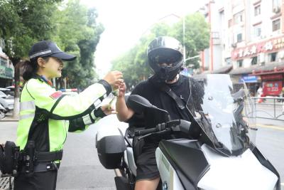 武当山特区：粽香迎端午 警护万家安