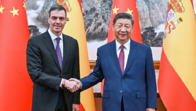 习近平会见西班牙首相桑切斯