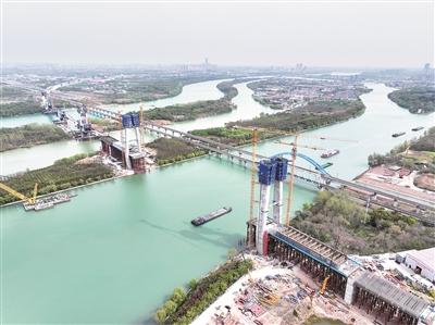 护航大国工程 | 钢铁长龙沿江行