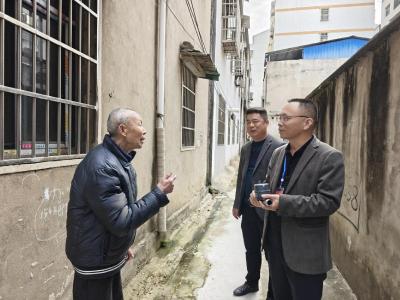 红安：监督引来“幸福水” 管网改造惠万家