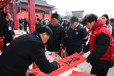 咸宁：文化惠民添年味 廉韵融情暖民心