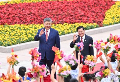 习近平同老挝人民革命党中央总书记、国家主席通伦举行会谈