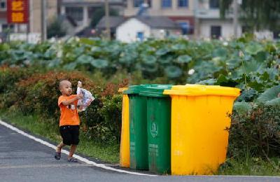 房县推广农村垃圾分类志愿服务项目