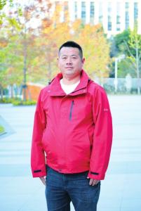 “80后”农机手李露 17年淬炼农机功夫问鼎“武汉农匠”