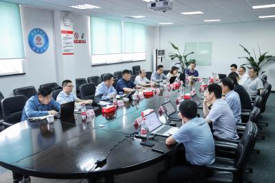 尤峥在东风汽车股份开展主题教育调研 